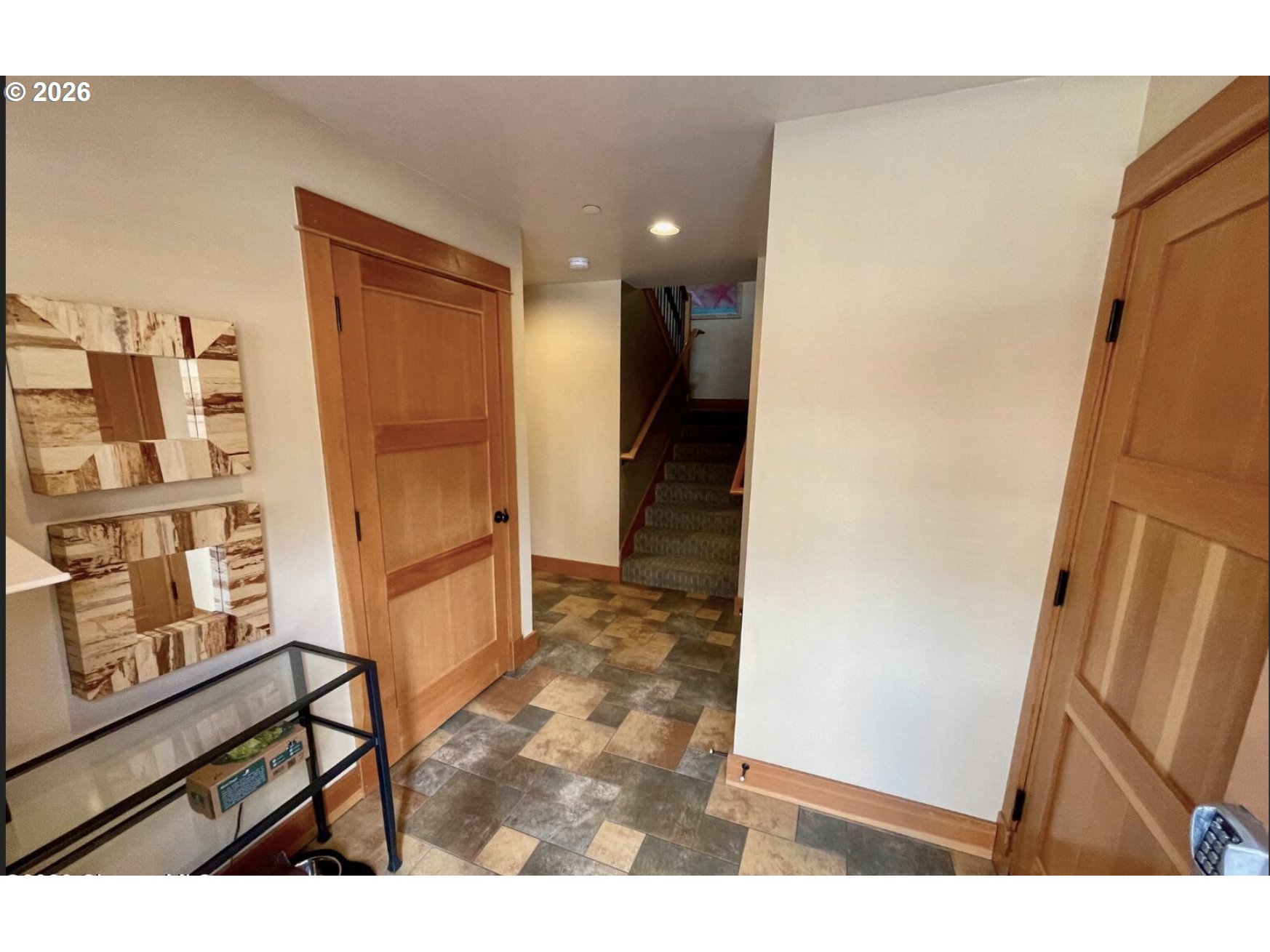 132 E SURFCREST AVE B2-B