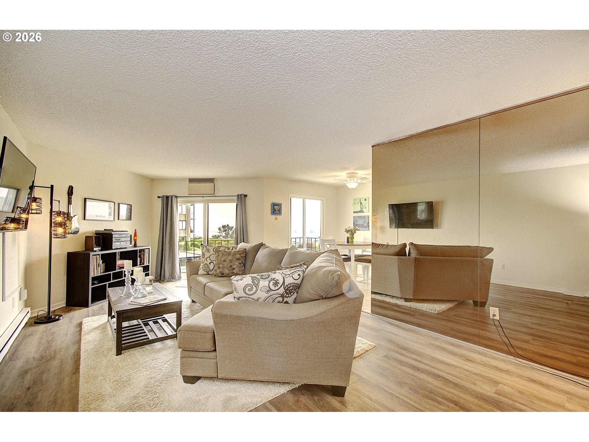 5565 E EVERGREEN BLVD 3210
