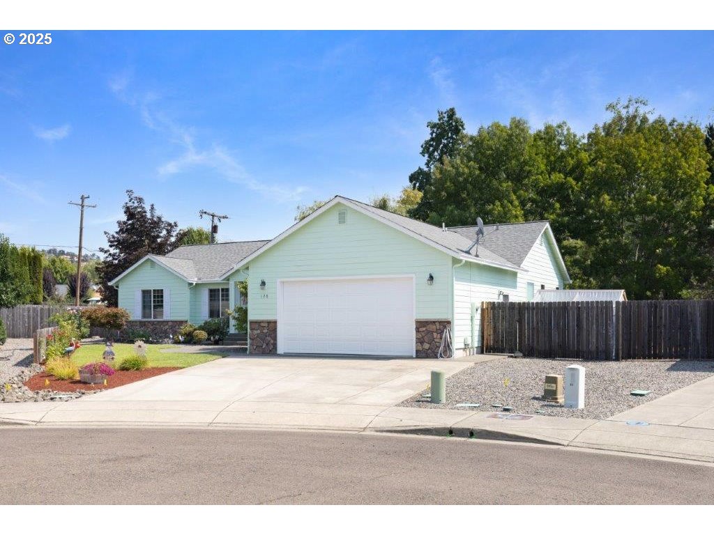 128 WATUSI CT