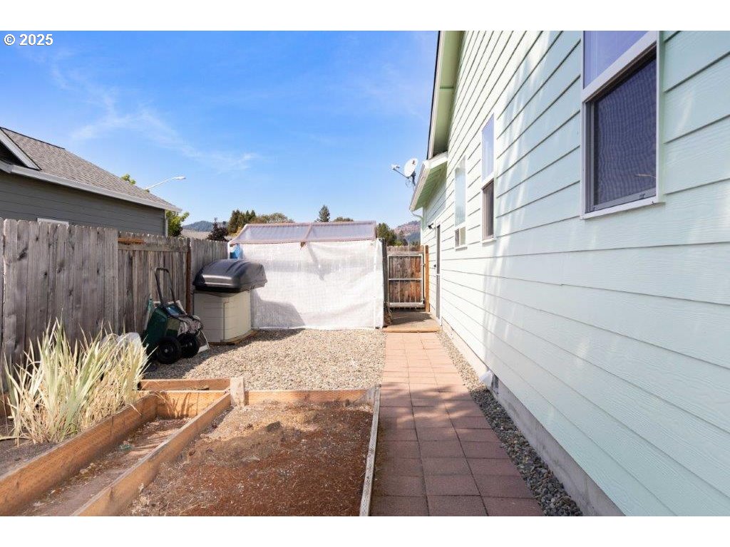 128 WATUSI CT