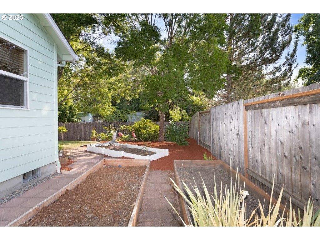 128 WATUSI CT