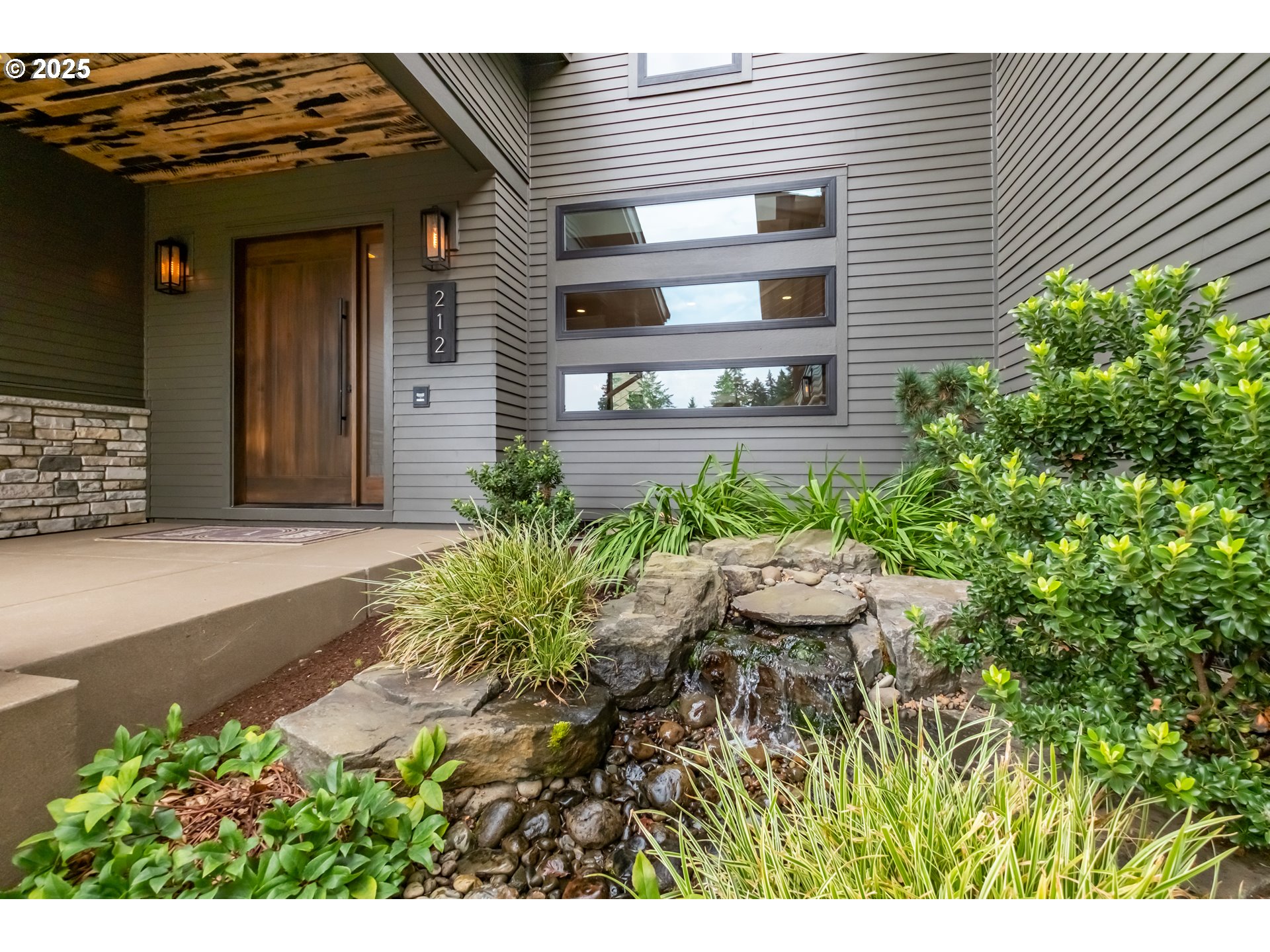 212 KURTH MEADOW AVE