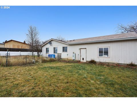 A home in Goldendale