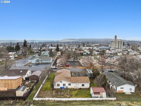 A home in Goldendale