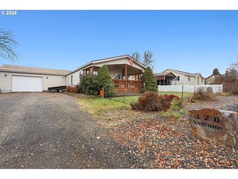 A home in Goldendale