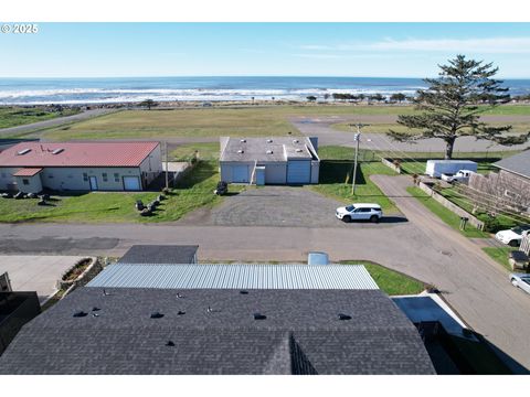 A home in Gold Beach