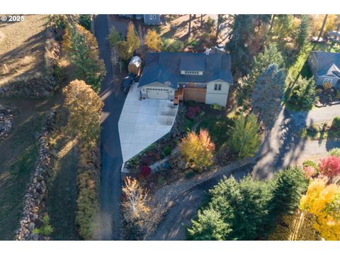 1241 Fruit Valley LN White Salmon WA 98672