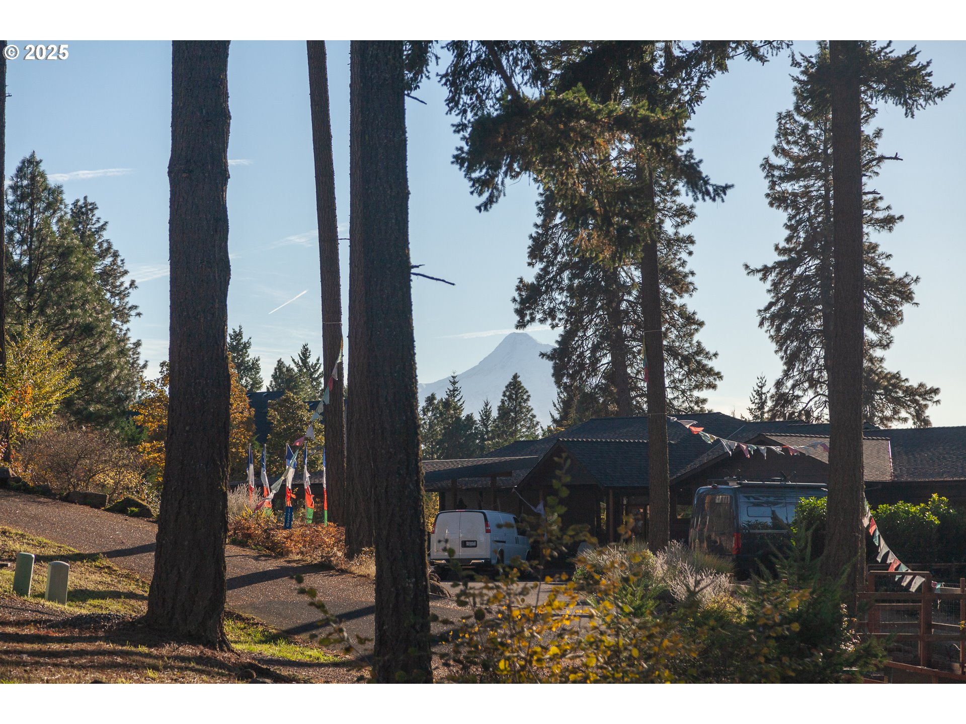 1241 Fruit Valley LN