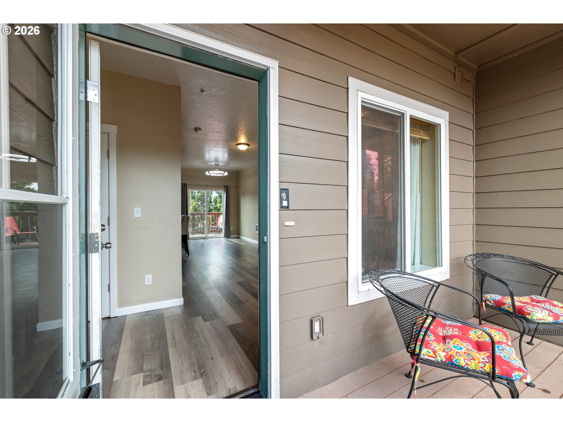 695 SE 197TH AVE