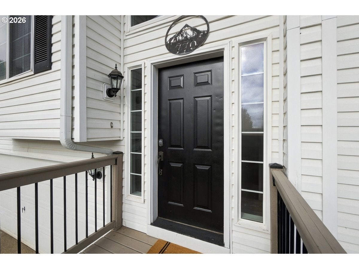 770 SW SCOTSMAN CT