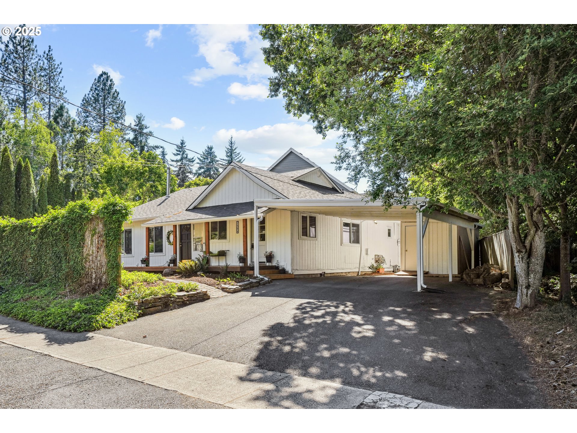 75 NW MEADOW DR