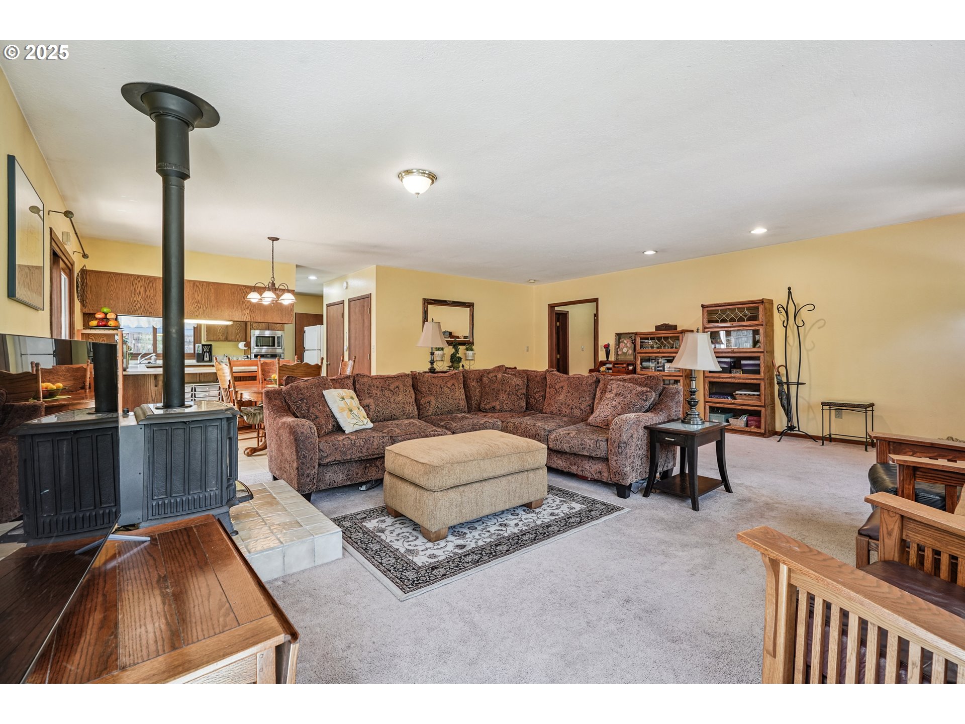 75 NW MEADOW DR