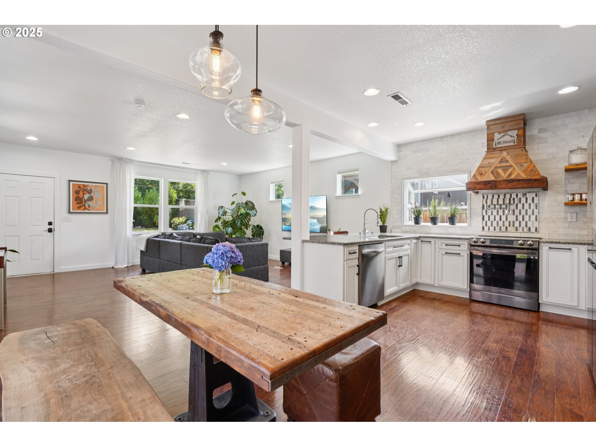 15599 JEWELBERRY AVE