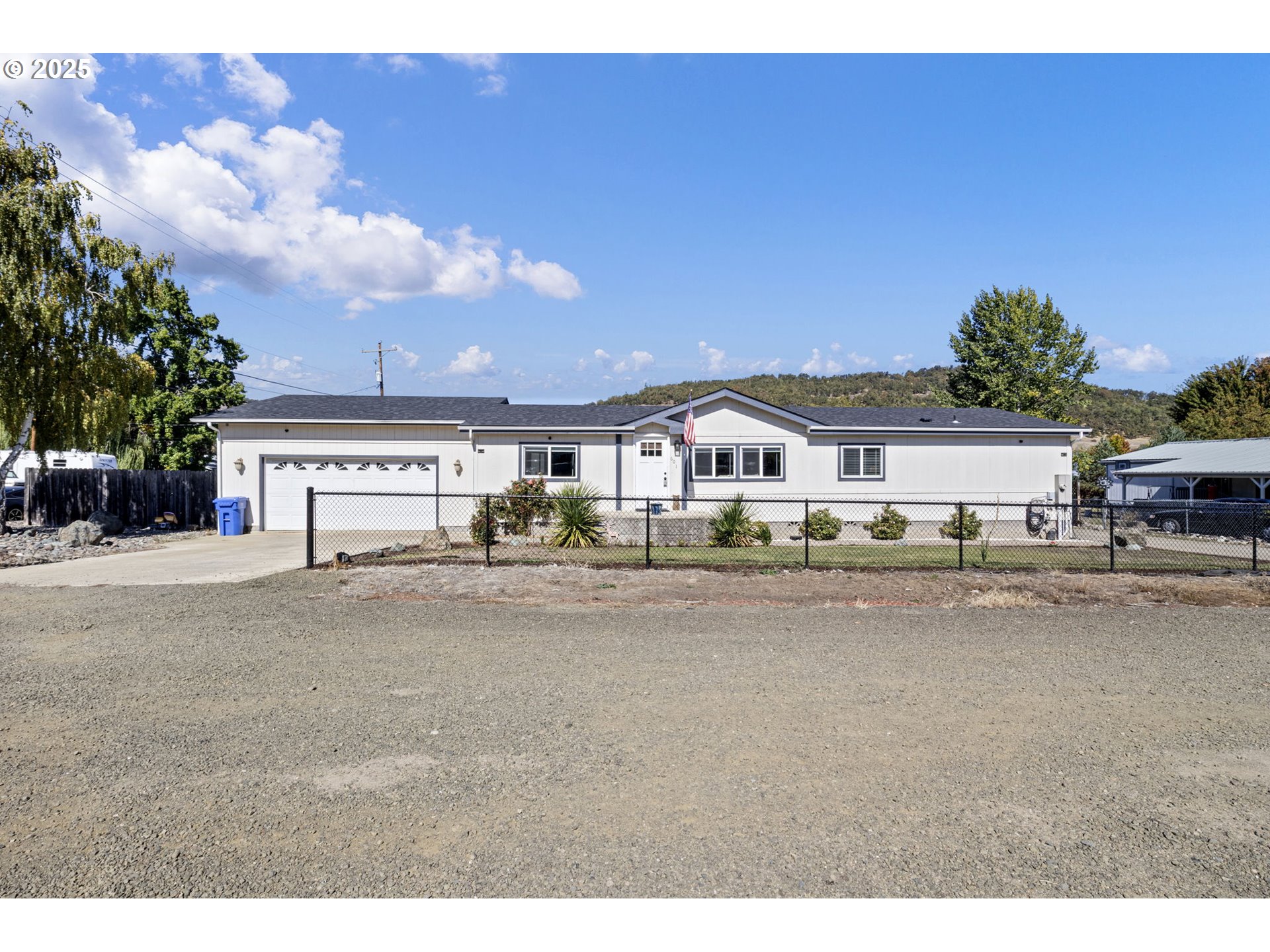 601 LITTLE VALLEY RD