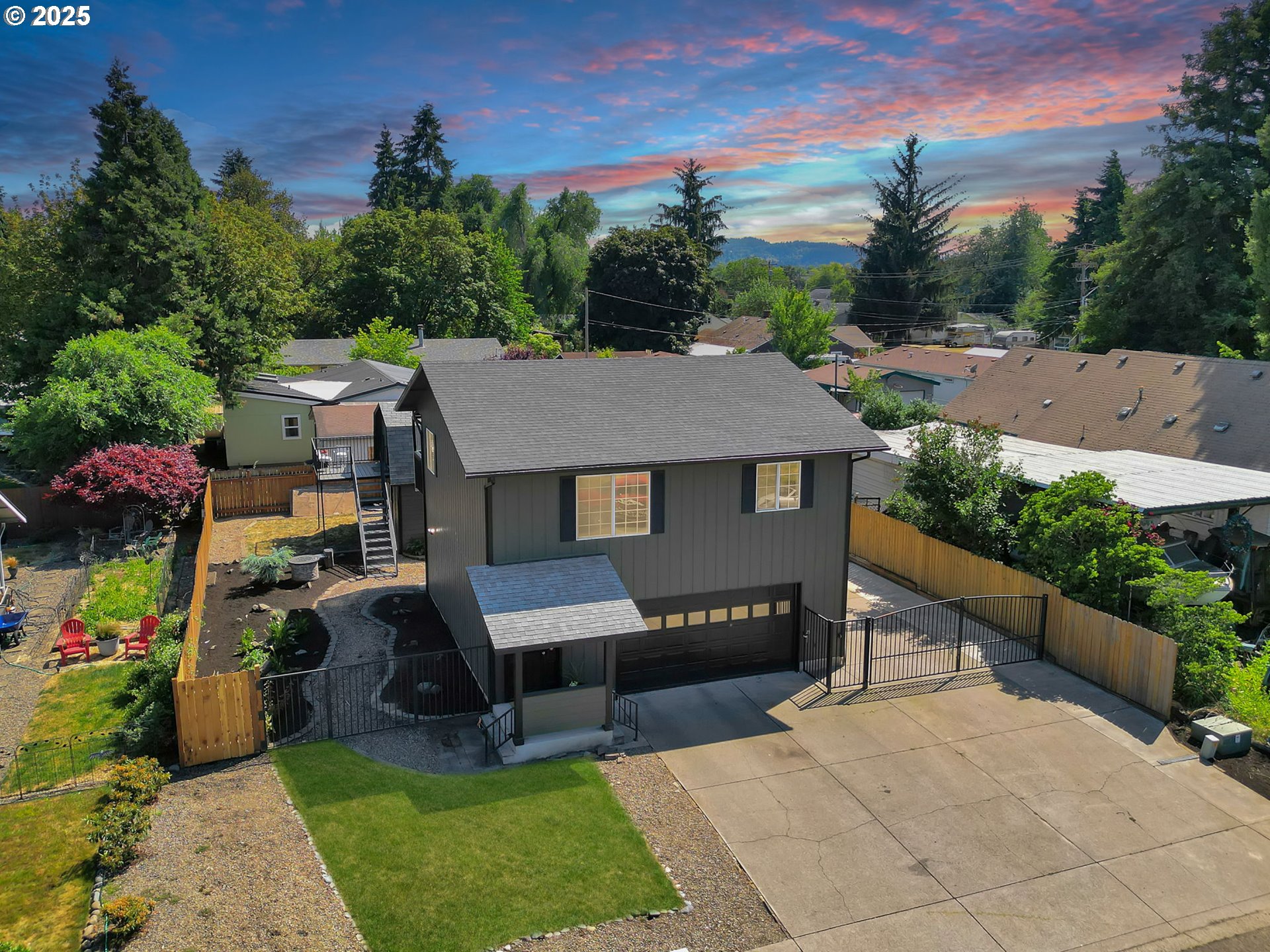 4634 HARRIET AVE