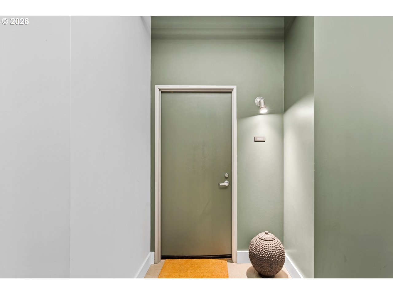 411 NW FLANDERS ST 805