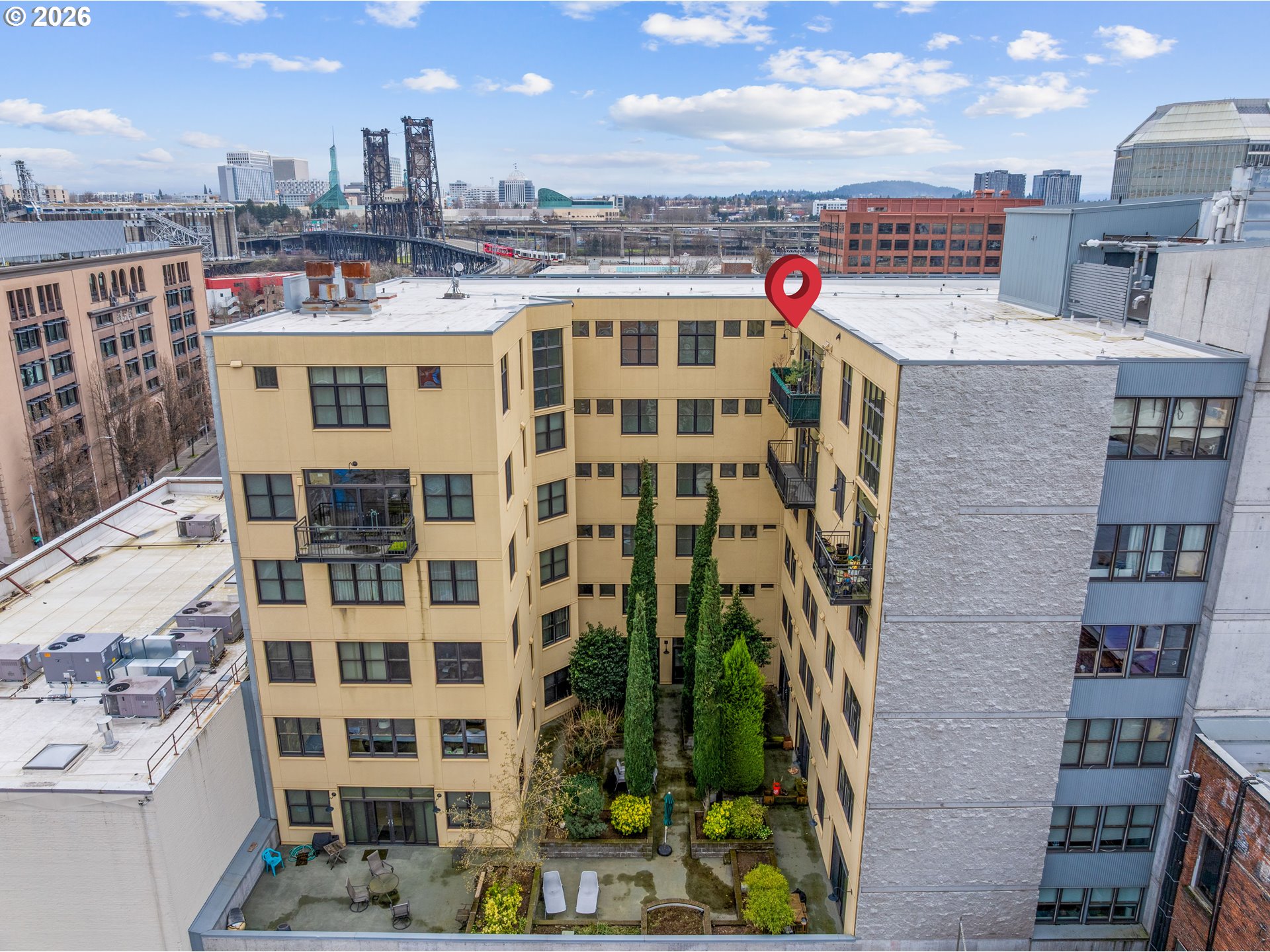 411 NW FLANDERS ST 805