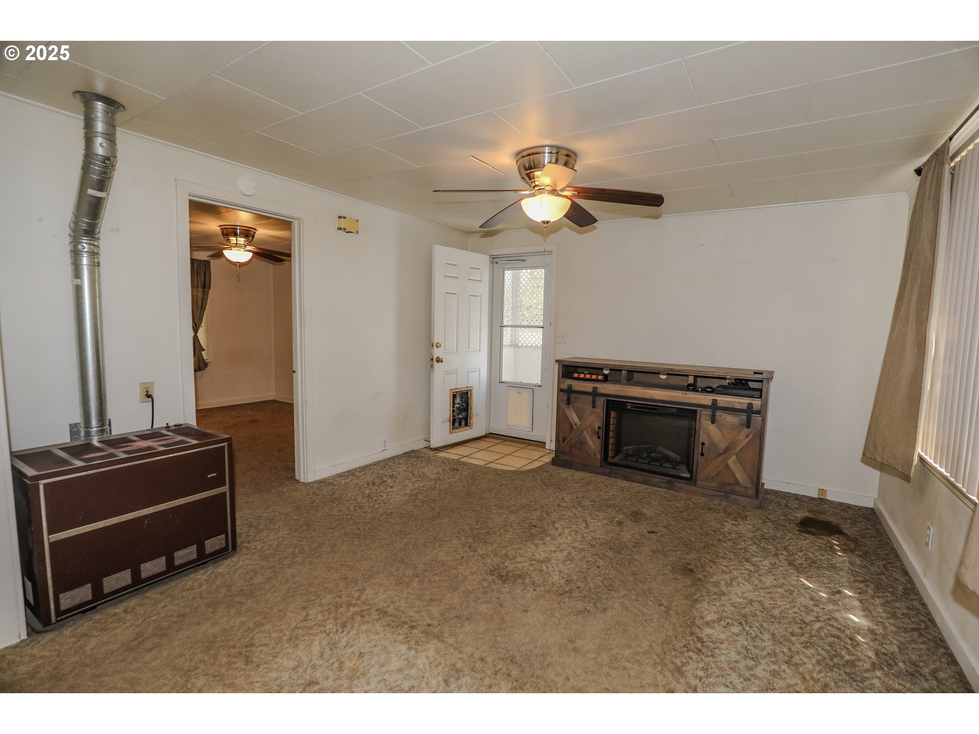 520 W UMPQUA ST