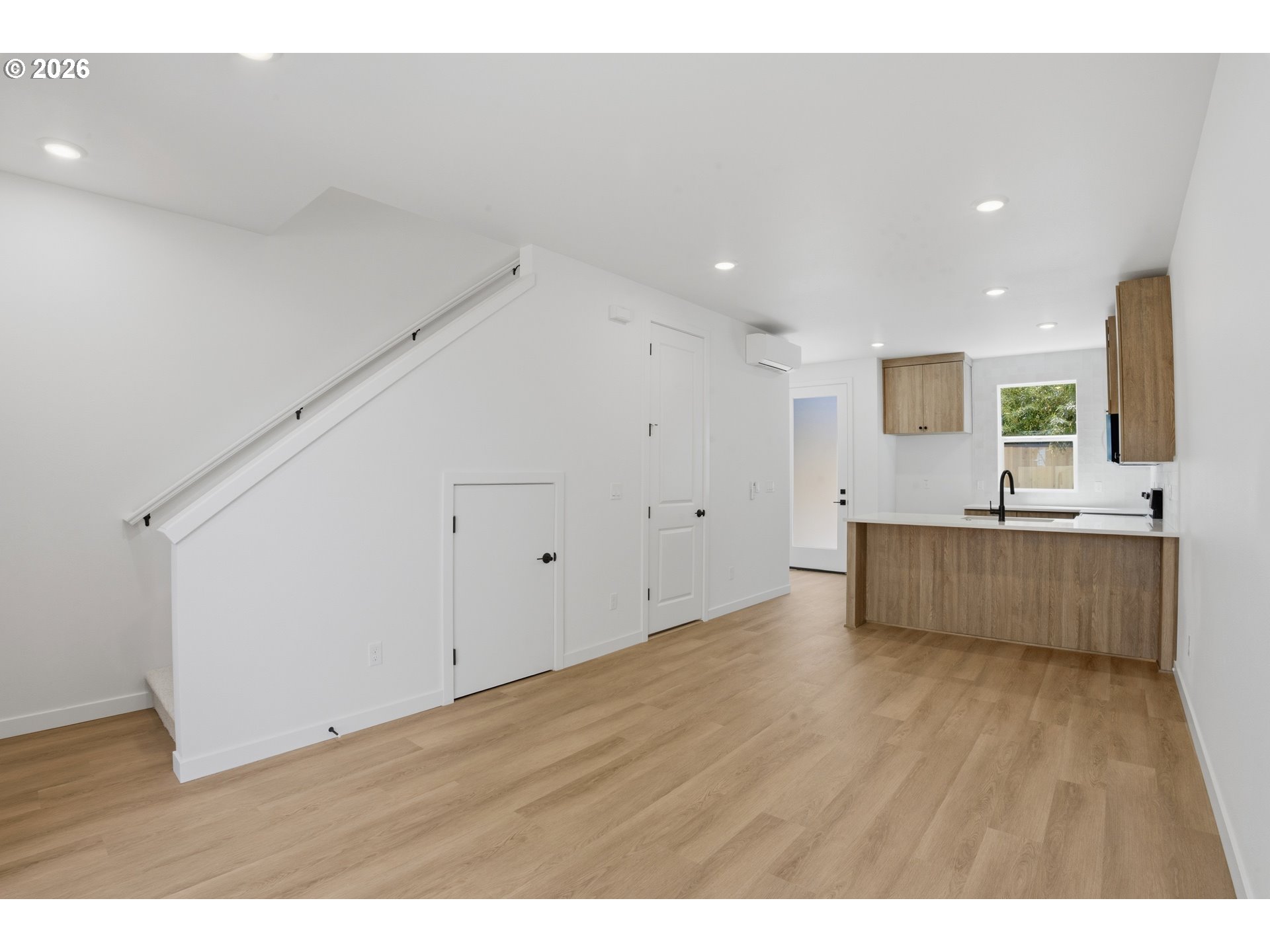 6185 N Albina AVE 3