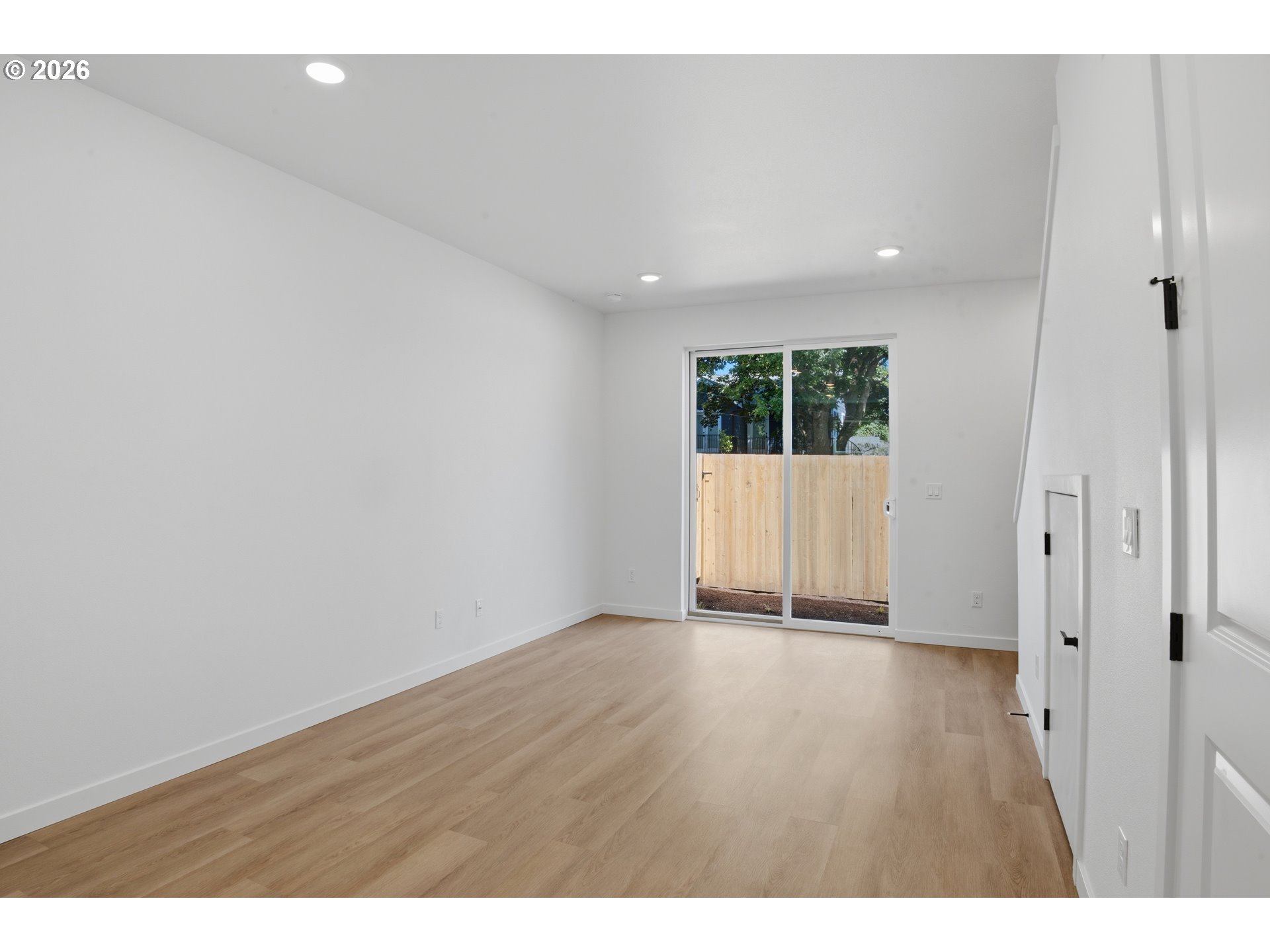 6185 N Albina AVE 3