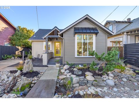 326 NE 8TH ST McMinnville OR 97128