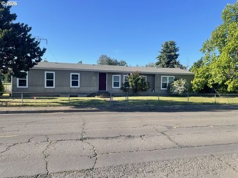 Photo of 5660 Daisy St #31, Springfield, OR 97478 (MLS # 674164626)