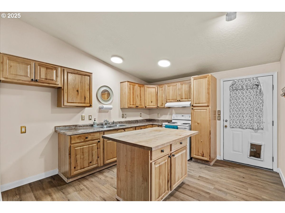 39100 NW PACIFIC HWY