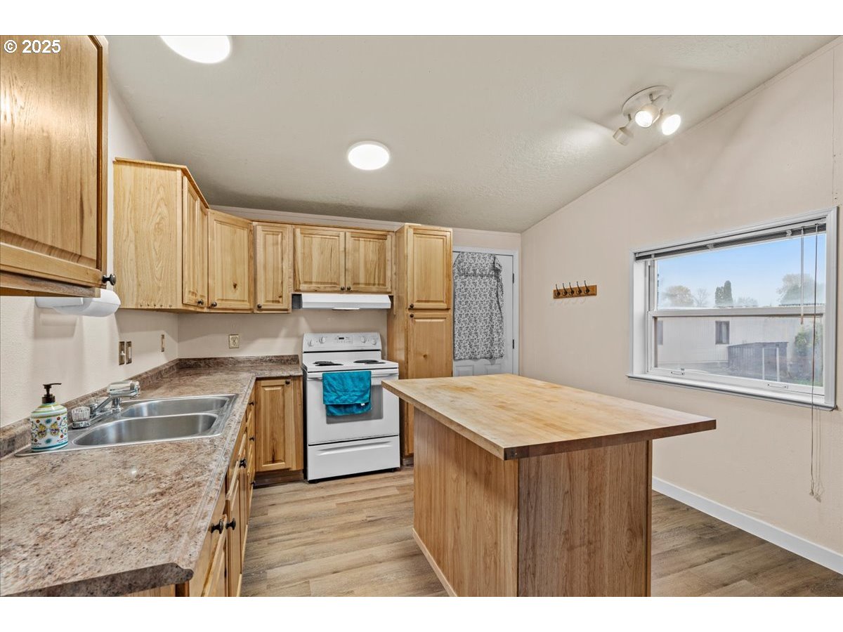 39100 NW PACIFIC HWY