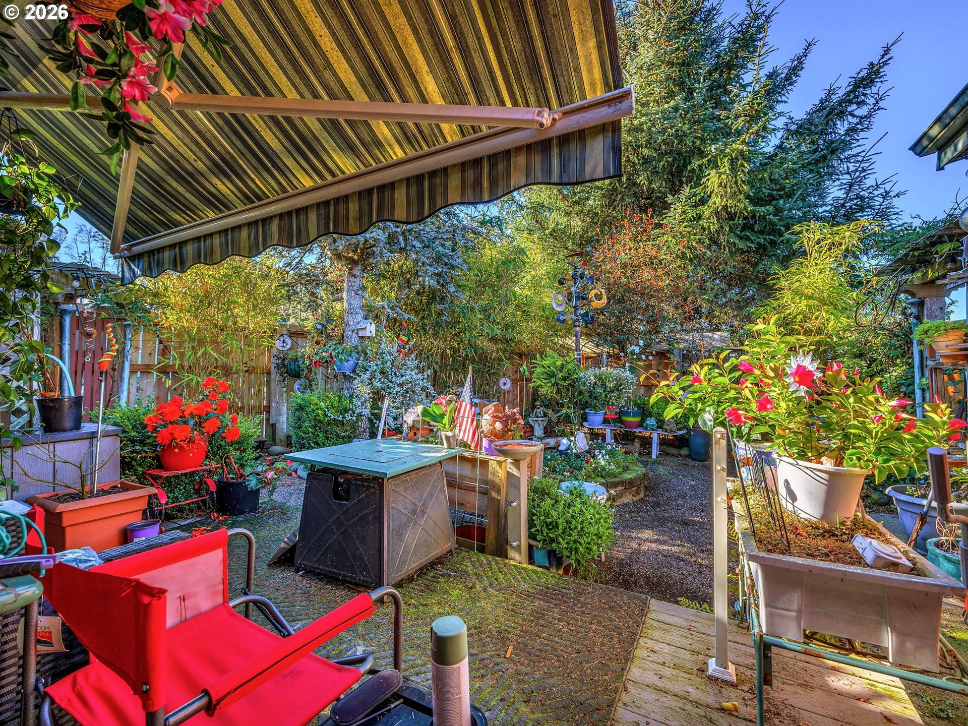 521 HILLSIDE LOOP
