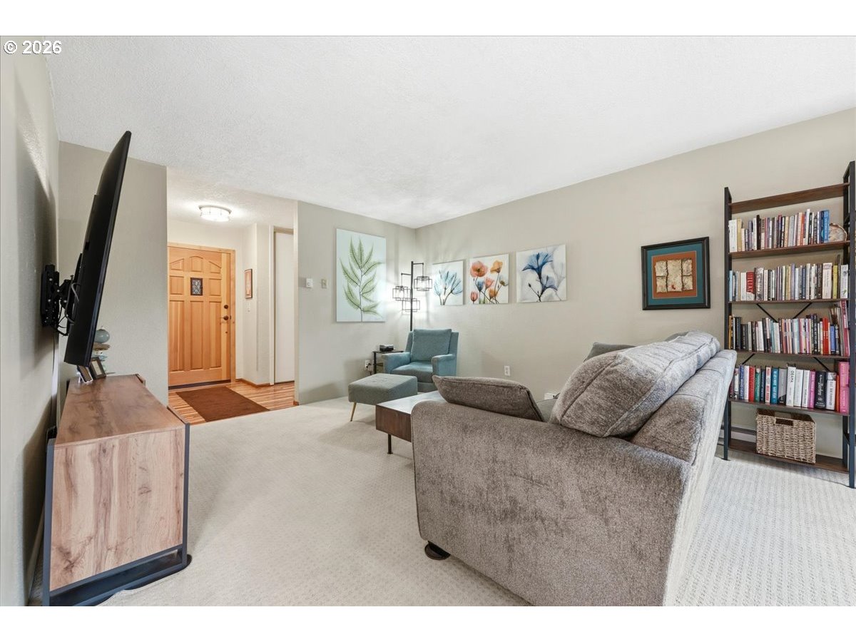 5565 E EVERGREEN BLVD 3303