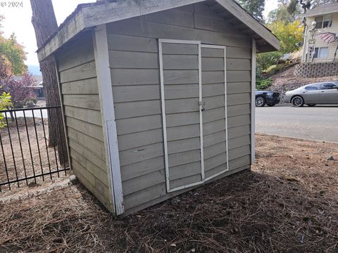 A home in Roseburg