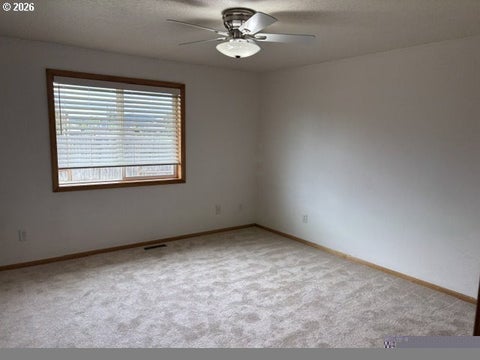 Tiny photo for 717 Creswood Dr, Creswell, OR 97426 (MLS # 552308286)