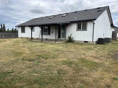 Tiny photo for 717 Creswood Dr, Creswell, OR 97426 (MLS # 552308286)