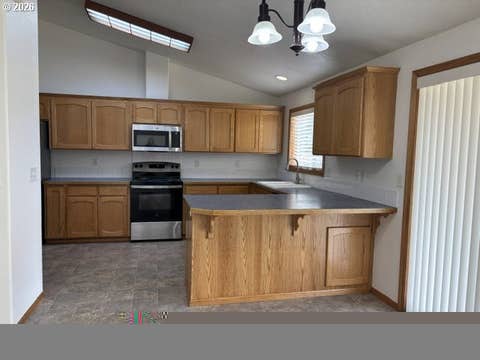 Tiny photo for 717 Creswood Dr, Creswell, OR 97426 (MLS # 552308286)