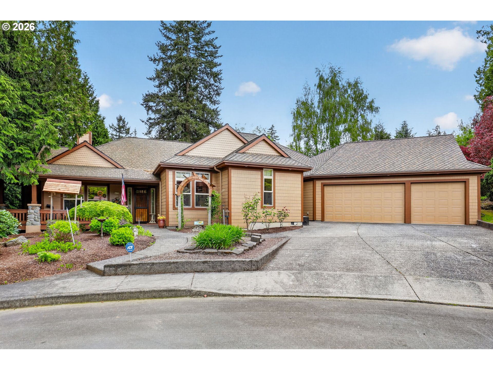 284 SE 41ST CT