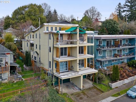 8527 N EDISON ST Portland OR 97203