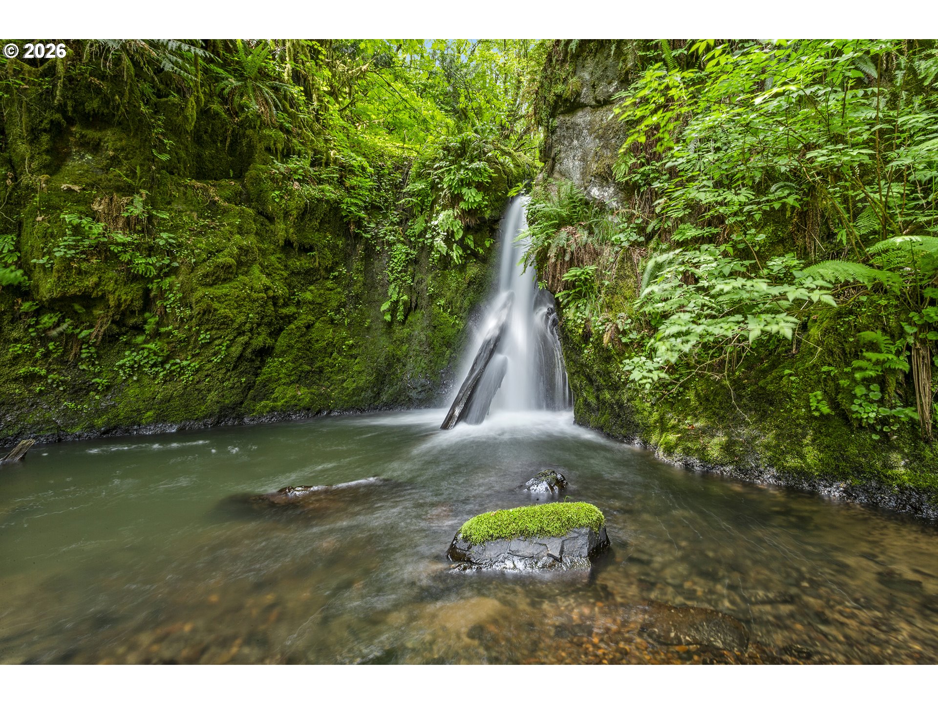 865 E COLUMBIA RIVER HWY