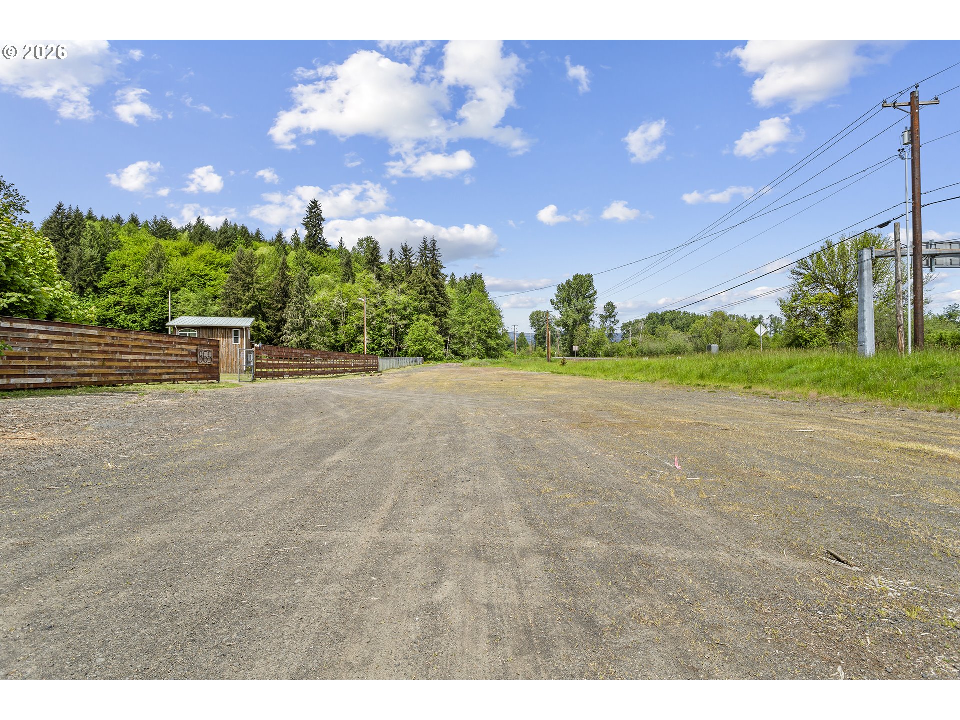 865 E COLUMBIA RIVER HWY