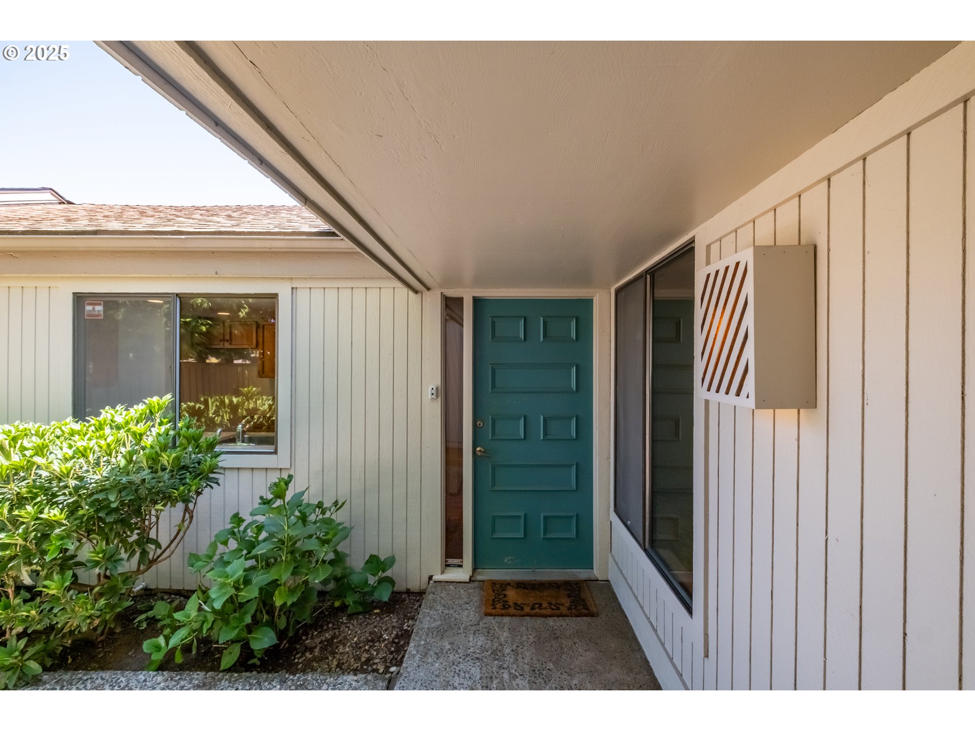 Salem, Oregon 97306, United States, 3 Bedrooms Bedrooms, ,2 BathroomsBathrooms,Residential,Pending,154988