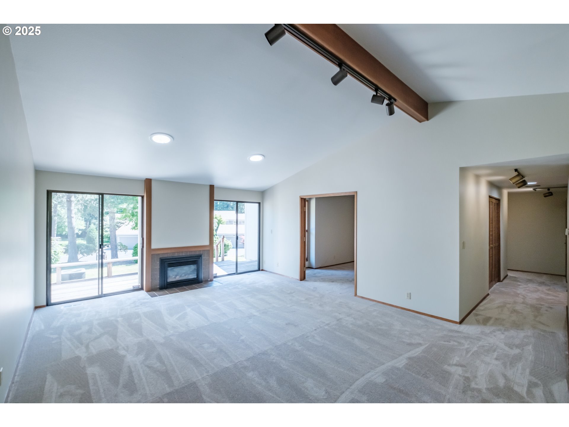 Salem, Oregon 97306, United States, 3 Bedrooms Bedrooms, ,2 BathroomsBathrooms,Residential,Pending,154988