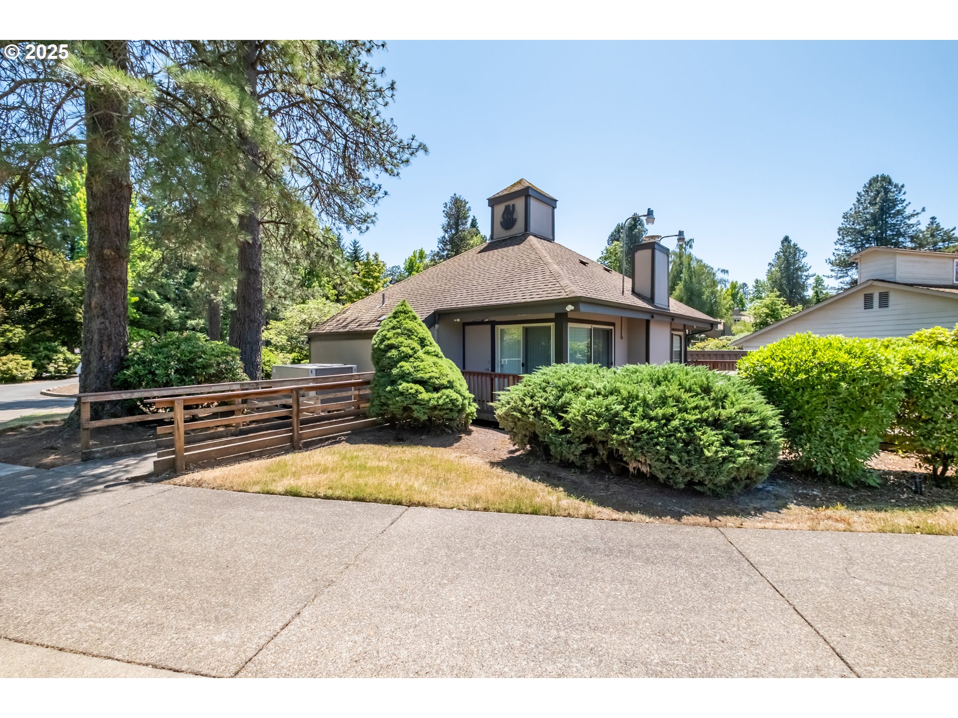 Salem, Oregon 97306, United States, 3 Bedrooms Bedrooms, ,2 BathroomsBathrooms,Residential,Pending,154988