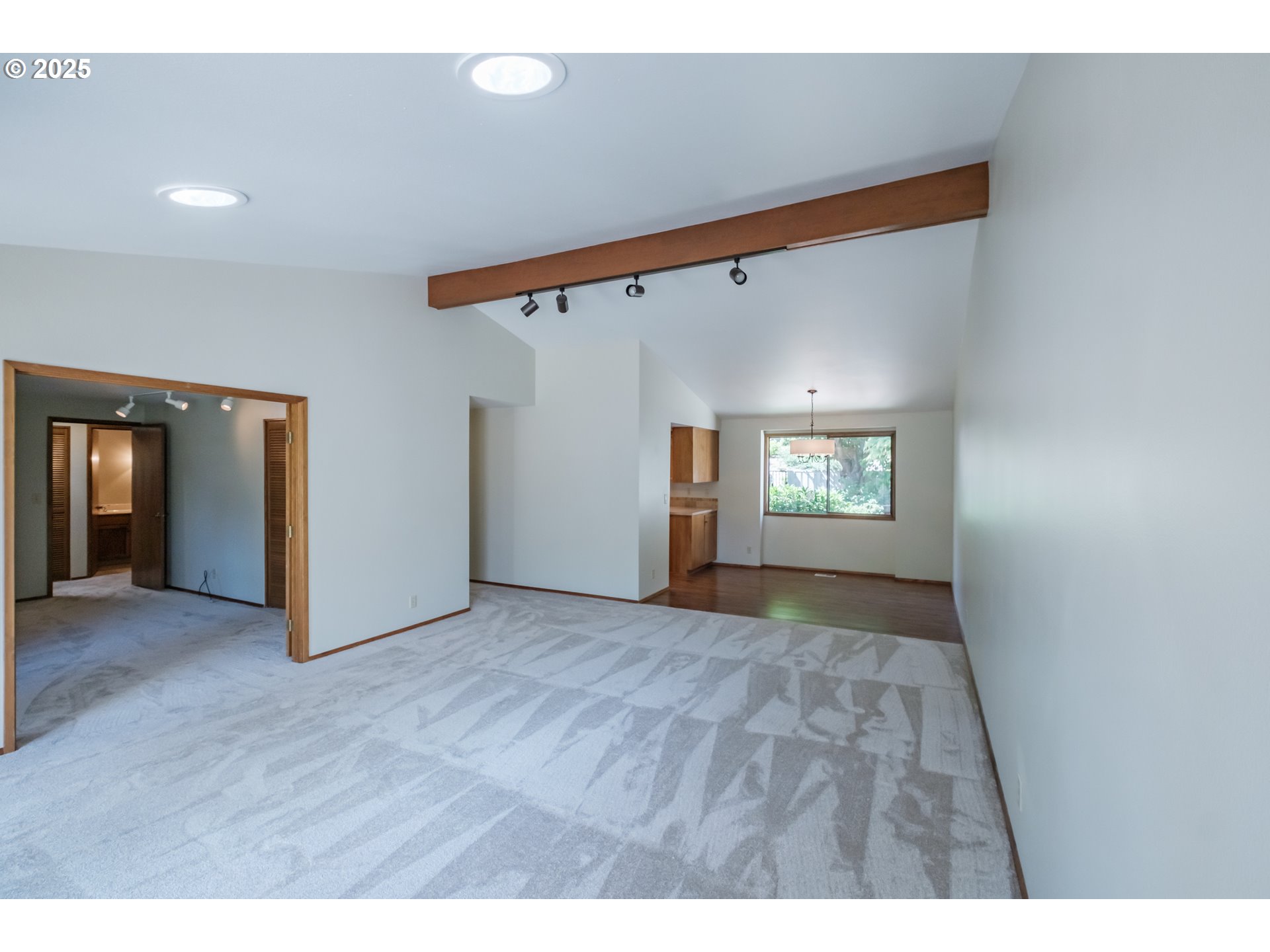 Salem, Oregon 97306, United States, 3 Bedrooms Bedrooms, ,2 BathroomsBathrooms,Residential,Pending,154988