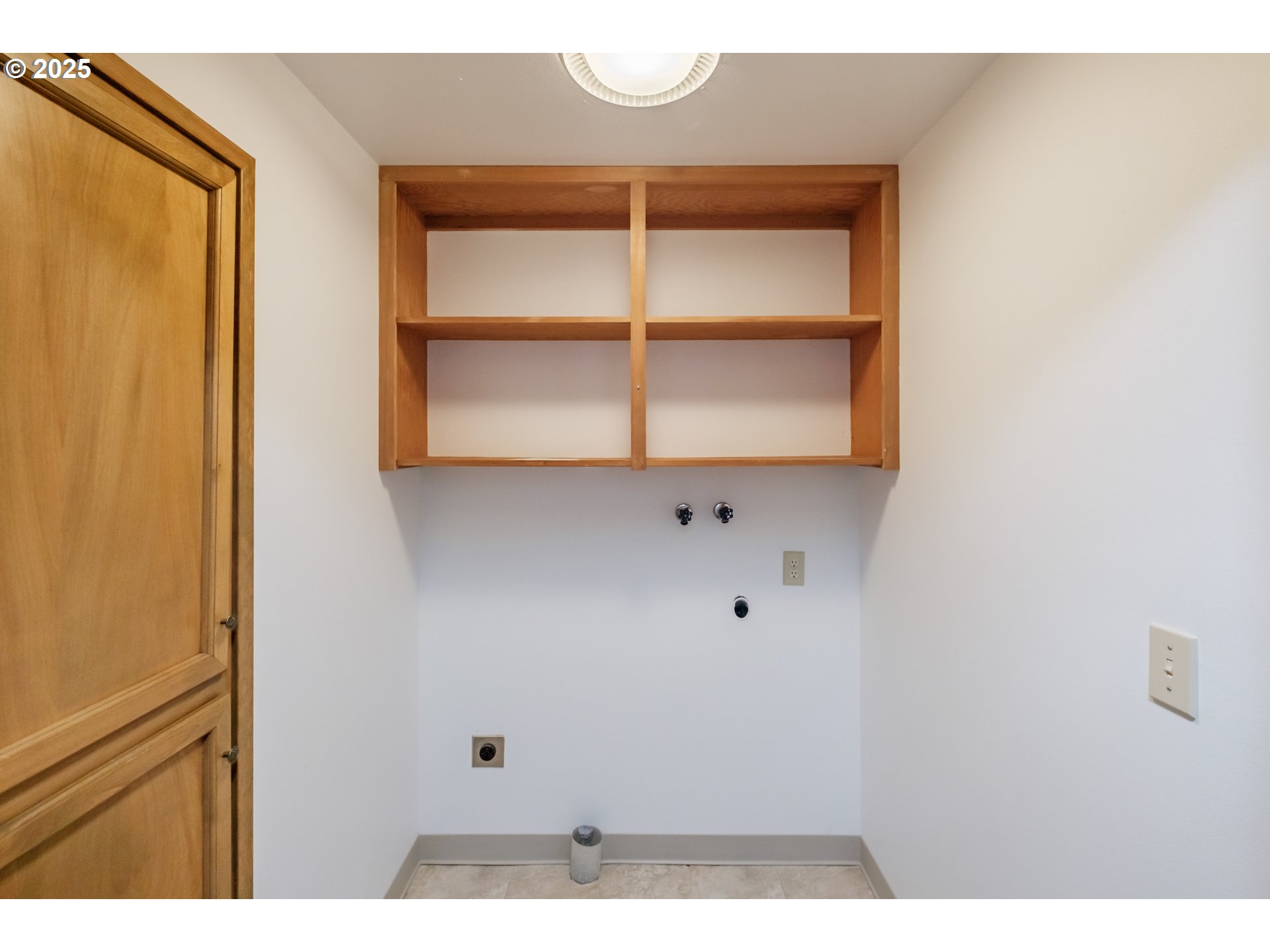 Salem, Oregon 97306, United States, 3 Bedrooms Bedrooms, ,2 BathroomsBathrooms,Residential,Pending,154988