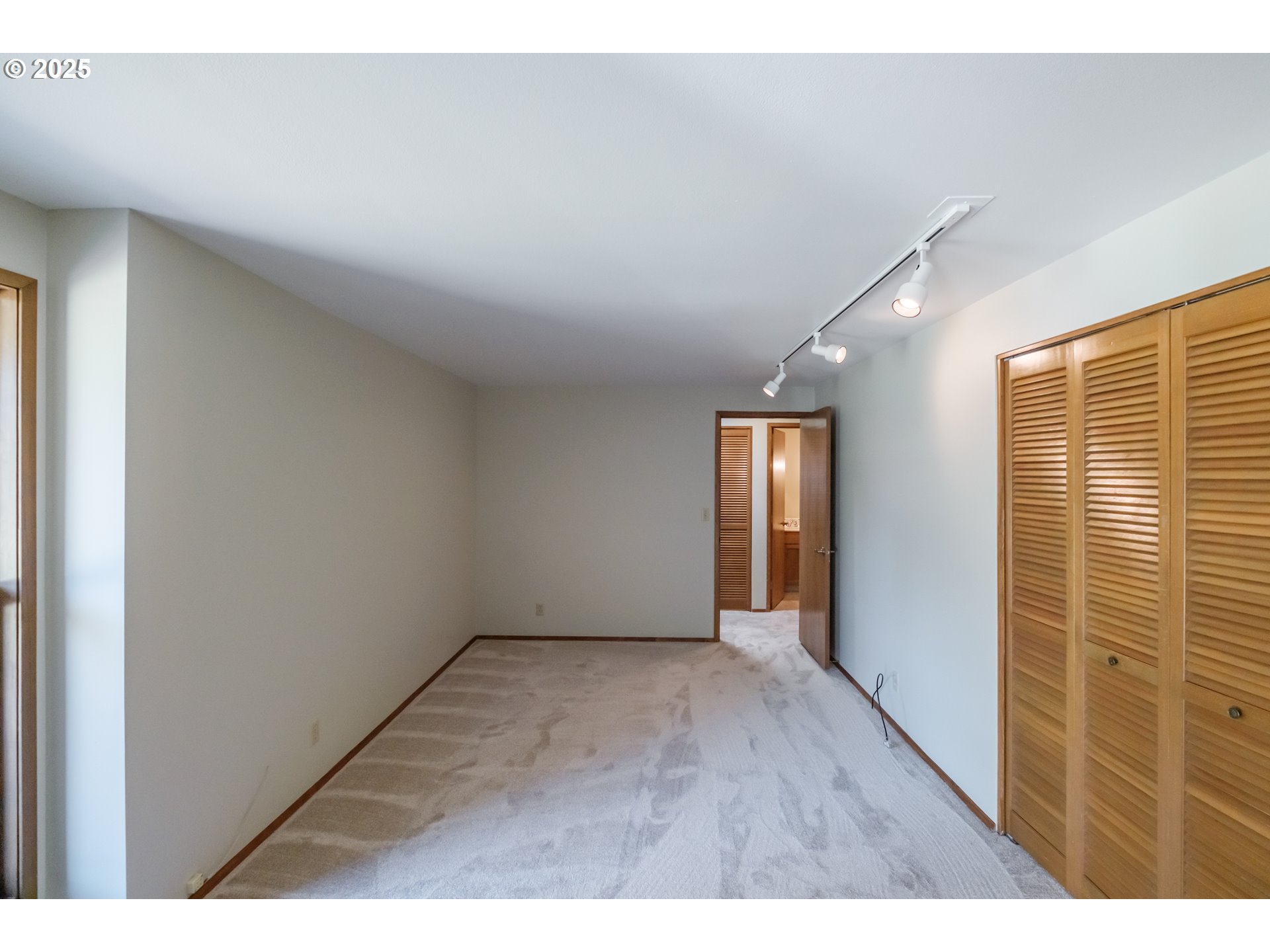 Salem, Oregon 97306, United States, 3 Bedrooms Bedrooms, ,2 BathroomsBathrooms,Residential,Pending,154988