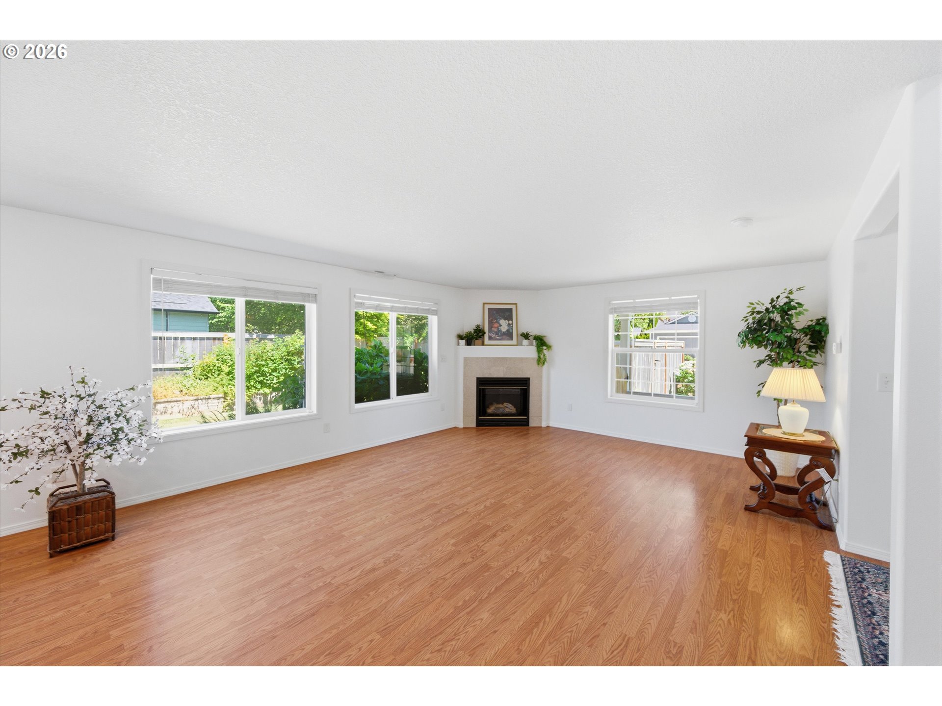 1411 NW CHARDONNAY DR