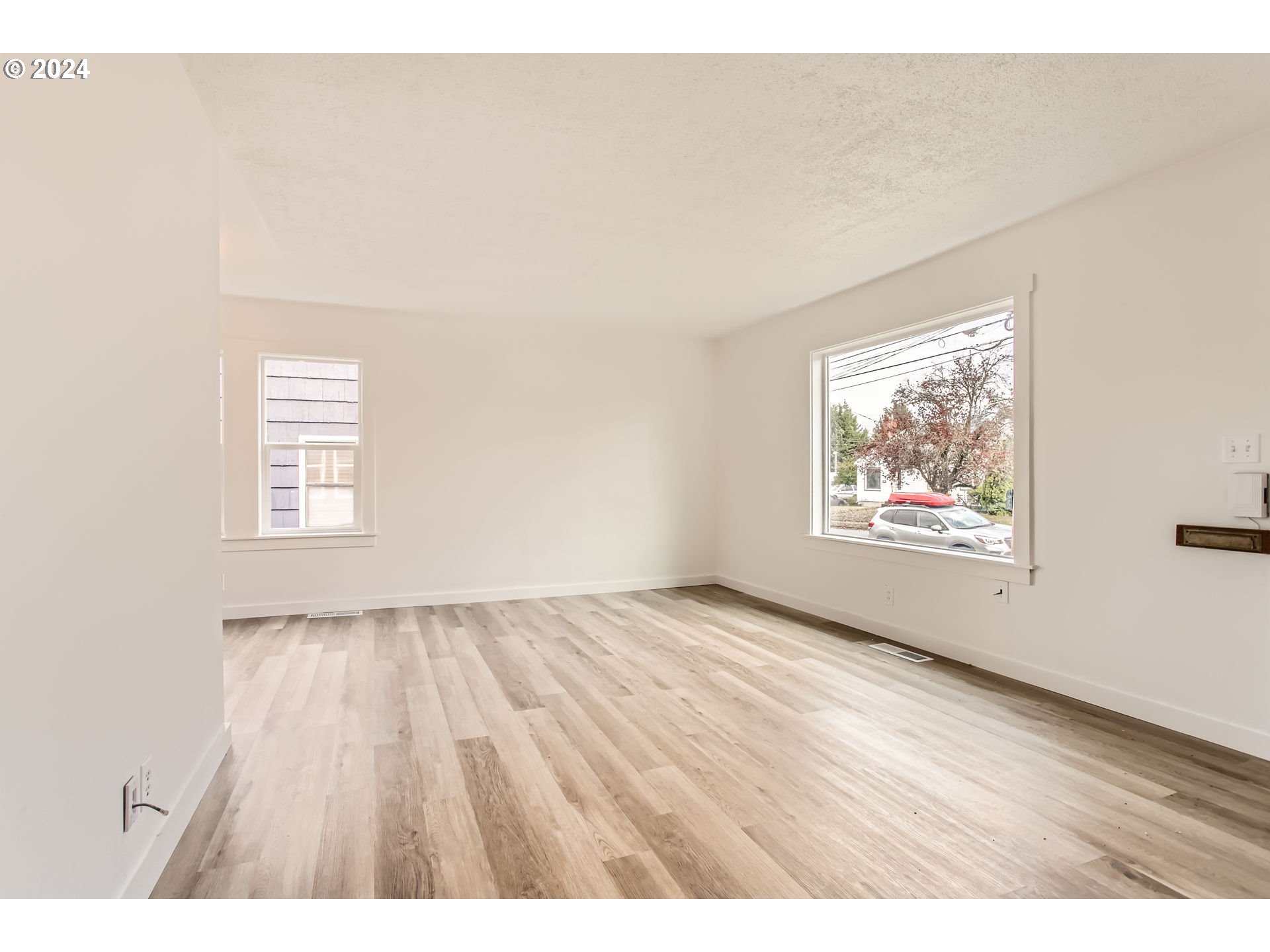 Portland, Oregon 97213, United States, 4 Bedrooms Bedrooms, ,2 BathroomsBathrooms,Residential,Active,32666