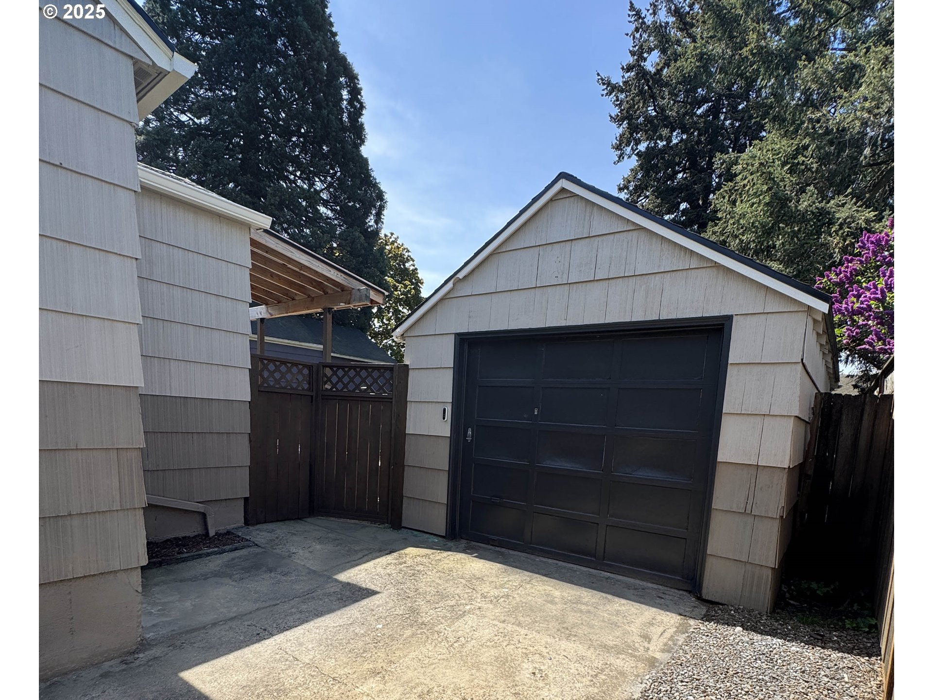 Portland, Oregon 97213, United States, 4 Bedrooms Bedrooms, ,2 BathroomsBathrooms,Residential,Active,32666