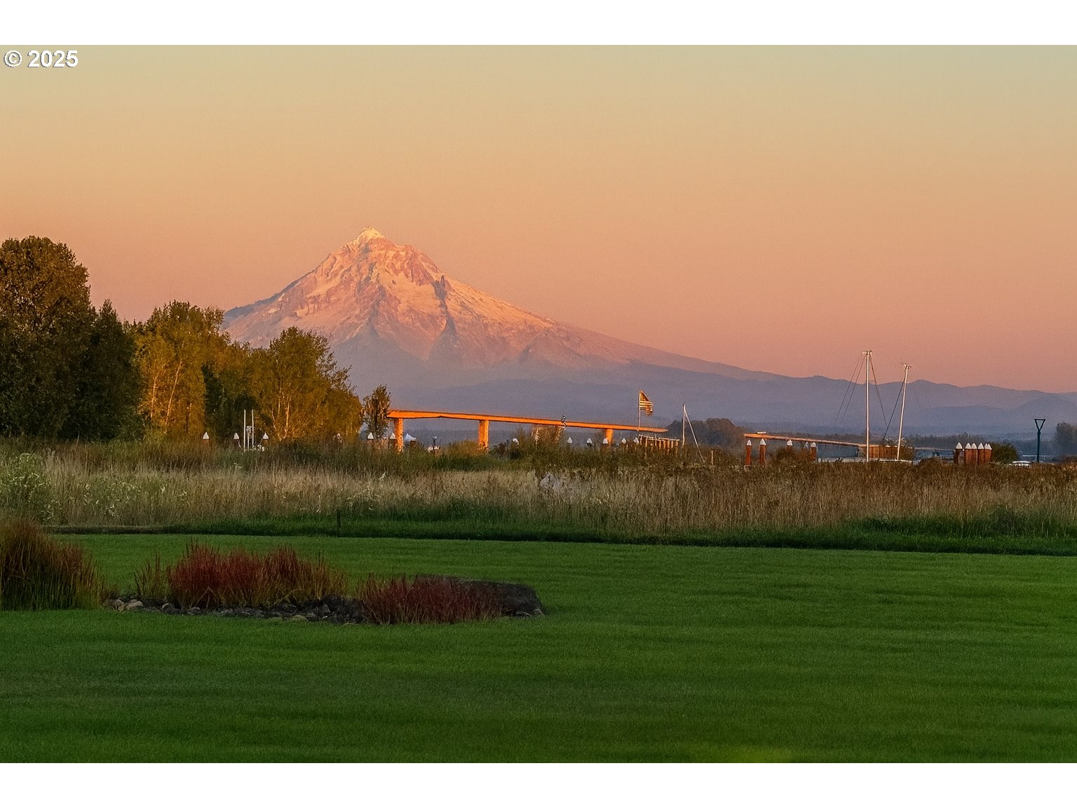 5421 SE SCENIC LN 101