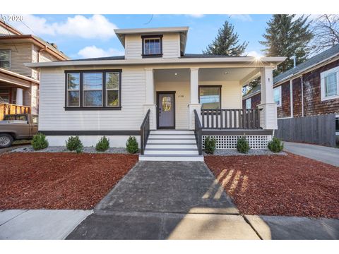 216 NE TILLAMOOK ST A Portland OR 97212