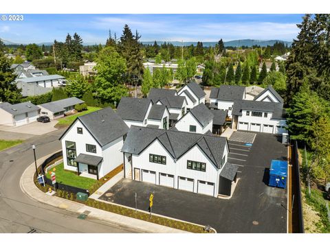 Photo of 11813 NW 38TH AVE #8, Vancouver, WA 98685 (MLS # 22450056)